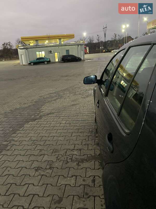 Volkswagen Golf 2001