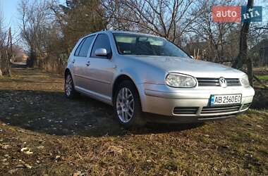 Хэтчбек Volkswagen Golf 2001 в Казатине