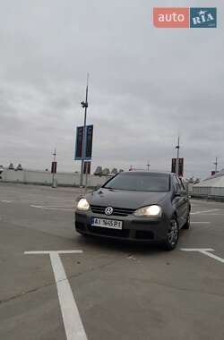 Хетчбек Volkswagen Golf 2004 в Києві