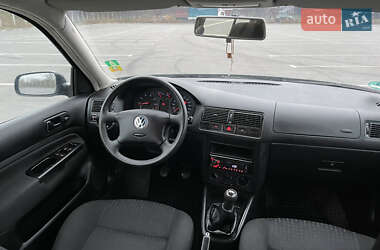 Хэтчбек Volkswagen Golf 2003 в Виннице