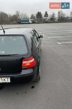 Хэтчбек Volkswagen Golf 2003 в Виннице