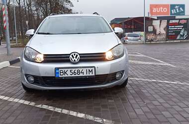 Универсал Volkswagen Golf 2010 в Ровно