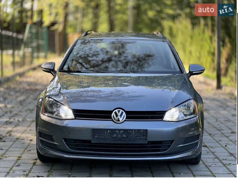 Універсал Volkswagen Golf 2015 в Дрогобичі