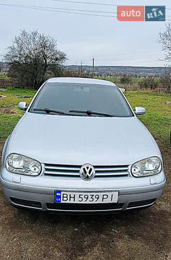 Хетчбек Volkswagen Golf 2002 в Березівці