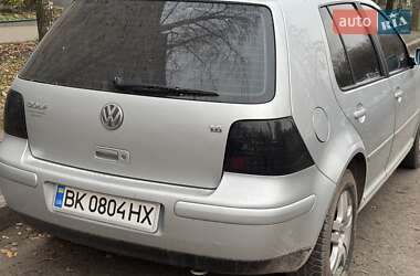Хэтчбек Volkswagen Golf 2001 в Ровно