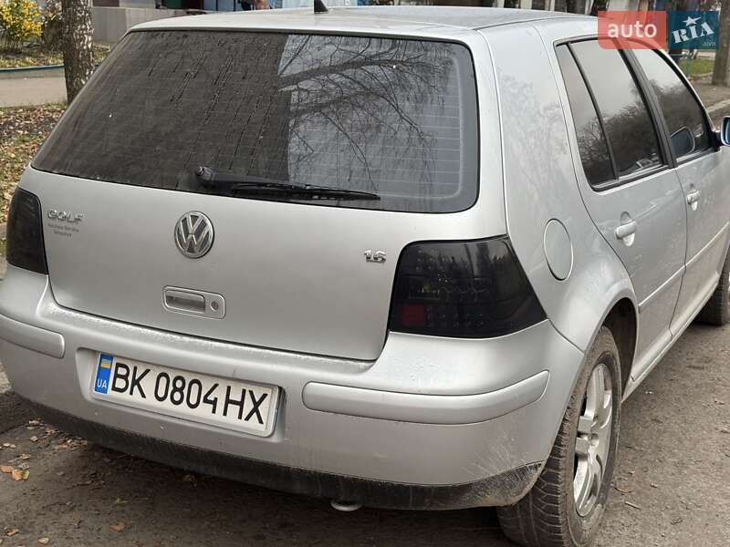 Хетчбек Volkswagen Golf 2001 в Рівному