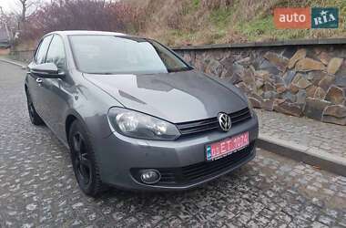 Хетчбек Volkswagen Golf 2008 в Луцьку