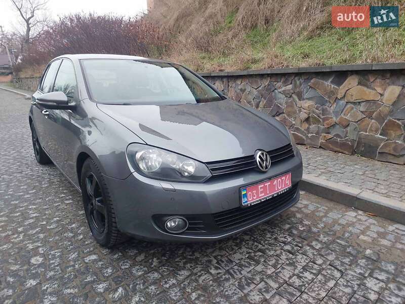 Хэтчбек Volkswagen Golf 2008 в Луцке