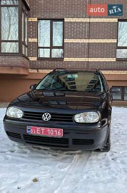 Универсал Volkswagen Golf 2001 в Чернигове