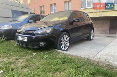 Хэтчбек Volkswagen Golf 2009 в 