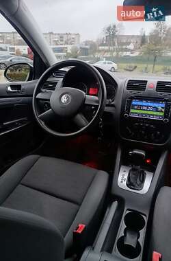 Хэтчбек Volkswagen Golf 2005 в Луцке