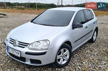 Хетчбек Volkswagen Golf 2008 в Яворові