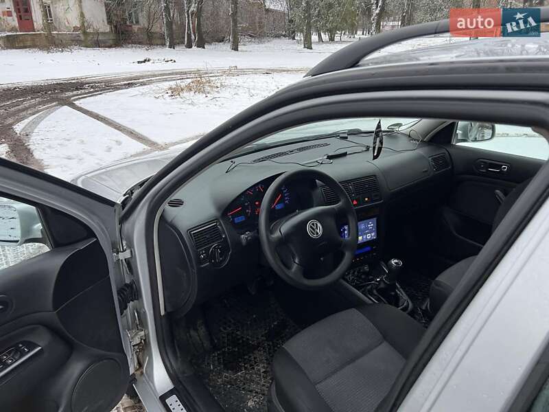 Універсал Volkswagen Golf 2002 в Копилові