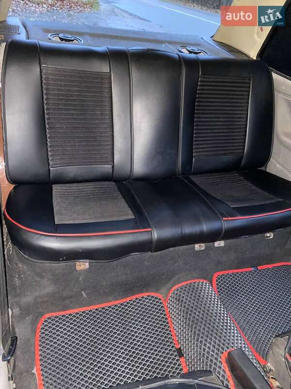 Хэтчбек Volkswagen Golf 1988 в Яворове