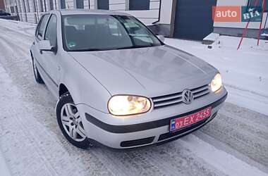 Хетчбек Volkswagen Golf 2001 в Тернополі