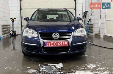 Універсал Volkswagen Golf 2009 в Луцьку