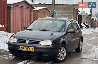 Хетчбек Volkswagen Golf 2002 в Луцьку