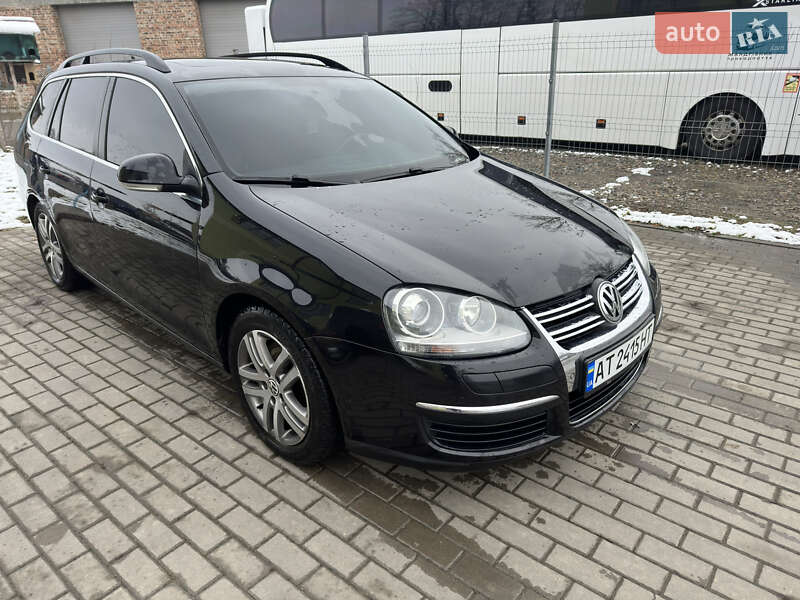 Універсал Volkswagen Golf 2009 в Івано-Франківську