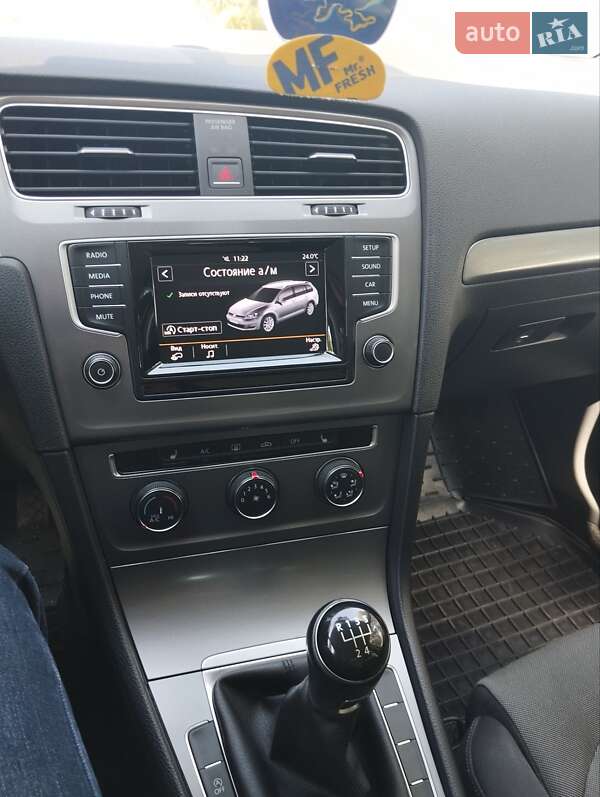 Універсал Volkswagen Golf 2015 в Бучі