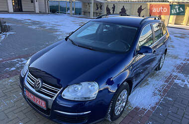 Універсал Volkswagen Golf 2008 в Дунаївцях