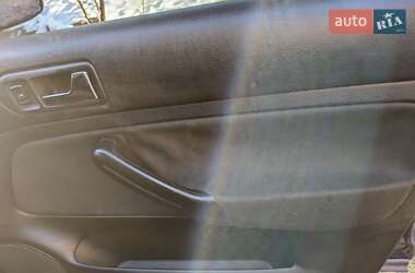 Хэтчбек Volkswagen Golf 2000 в 