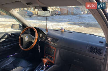 Хетчбек Volkswagen Golf 2003 в Києві