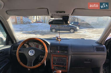 Хетчбек Volkswagen Golf 2003 в Києві