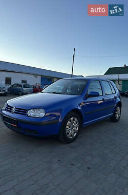 Хэтчбек Volkswagen Golf 2001 в Ковеле