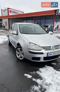 Хетчбек Volkswagen Golf 2004 в Вінниці