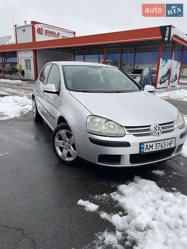 Volkswagen Golf 2004