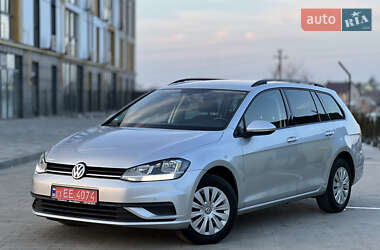 Універсал Volkswagen Golf 2020 в Луцьку