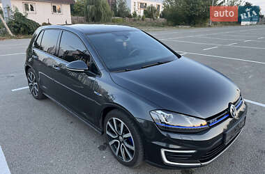 Хетчбек Volkswagen Golf 2014 в Києві