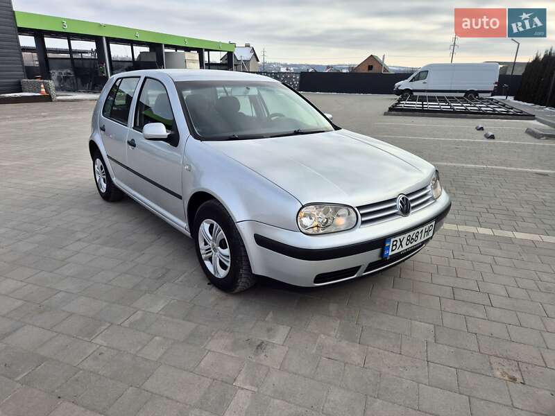 Хэтчбек Volkswagen Golf 2002 в Каменец-Подольском