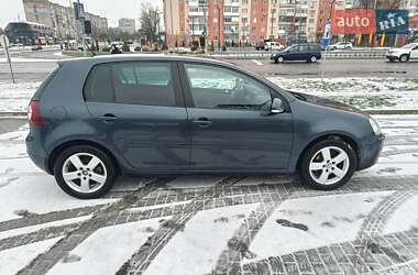 Хэтчбек Volkswagen Golf 2006 в Александрие