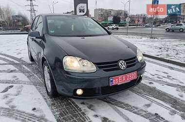 Хэтчбек Volkswagen Golf 2006 в Александрие