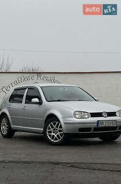 Хэтчбек Volkswagen Golf 2001 в Виннице