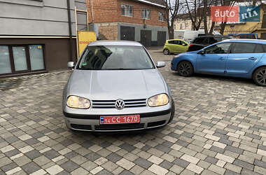 Хетчбек Volkswagen Golf 2003 в Коломиї