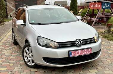 Універсал Volkswagen Golf 2010 в Володимирці