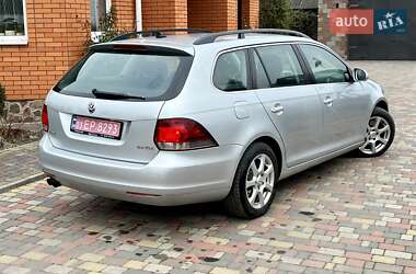 Універсал Volkswagen Golf 2010 в Володимирці