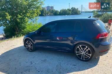 Хетчбек Volkswagen Golf 2018 в Києві