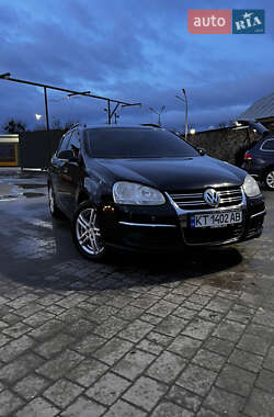 Універсал Volkswagen Golf 2009 в Івано-Франківську