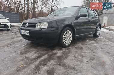 Хетчбек Volkswagen Golf 2001 в Києві