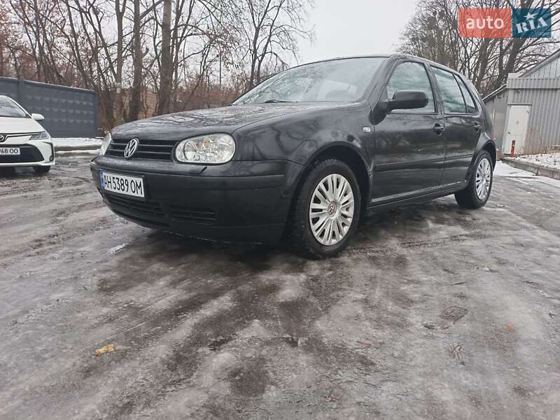 Volkswagen Golf 2001
