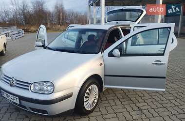 Хетчбек Volkswagen Golf 1998 в Стрию