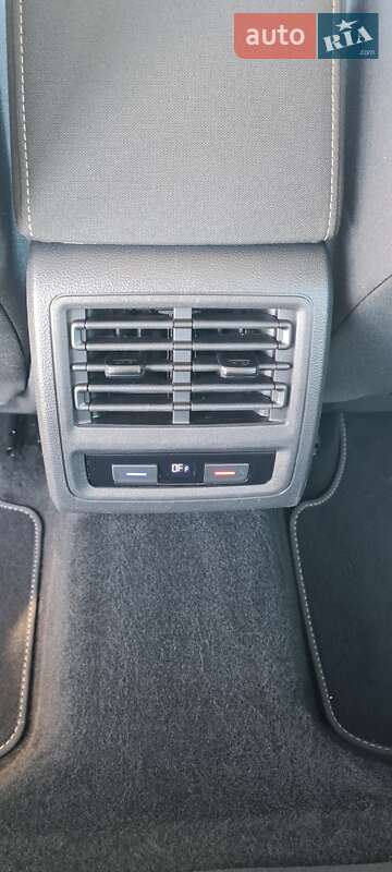 Универсал Volkswagen Golf 2021 в Киеве