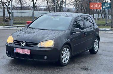 Хэтчбек Volkswagen Golf 2004 в Днепре