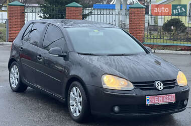 Хэтчбек Volkswagen Golf 2004 в Днепре