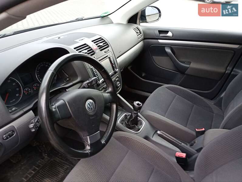 Универсал Volkswagen Golf 2007 в Новой Ушице