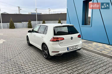 Хетчбек Volkswagen Golf 2020 в 