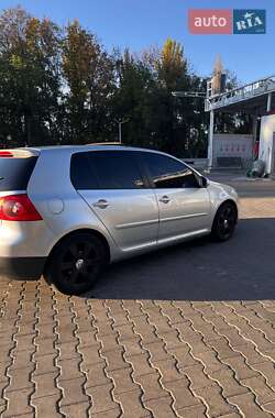 Хэтчбек Volkswagen Golf 2004 в Виннице